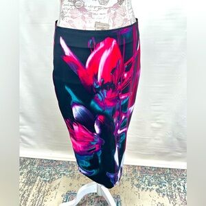 BISOU BISOU Black and fuchsia digital‎ floral print pencil skirt size M